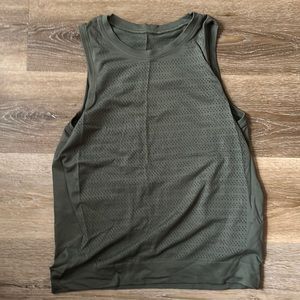 Lululemon tank